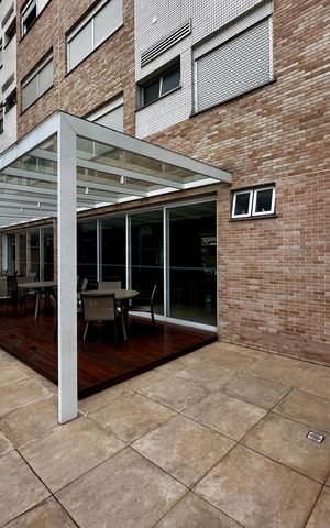 Apartamento à venda com 170m², 4 quartos e 2 vagasÁrea comum - Salão de festas