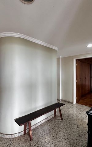 Apartamento à venda com 170m², 4 quartos e 2 vagasCorredor Quartos