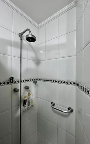 Apartamento à venda com 170m², 4 quartos e 2 vagasBanheiro Suíte