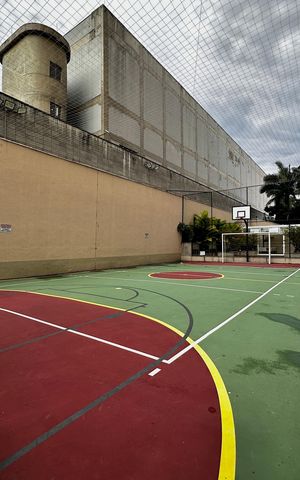 Apartamento à venda com 170m², 4 quartos e 2 vagasQuadra
