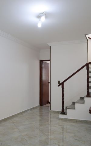 Casa para alugar com 250m², 3 quartos e 2 vagasSala