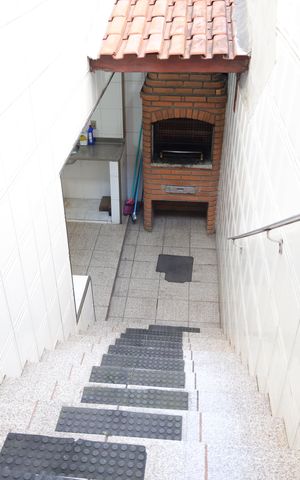 Casa para alugar com 250m², 3 quartos e 2 vagasCorredor