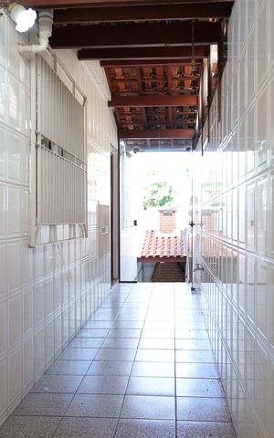 Casa para alugar com 250m², 3 quartos e 2 vagasCorredor