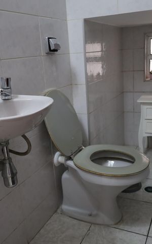 Casa para alugar com 250m², 3 quartos e 2 vagasBanheiro 3