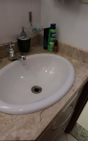 Apartamento à venda com 68m², 2 quartos e 2 vagasBanheiro - Pia