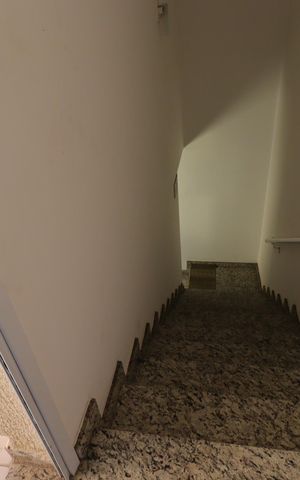 Apartamento à venda com 68m², 2 quartos e 2 vagasEscada