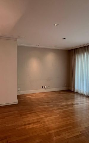 Apartamento para alugar com 162m², 3 quartos e 4 vagas Apartamento para alugar com 162m², 3 quartos e 4 vagasSala