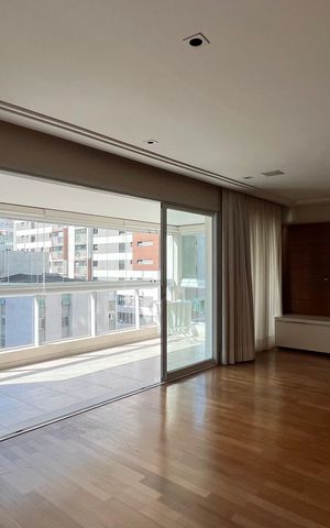 Apartamento para alugar com 162m², 3 quartos e 4 vagas Apartamento para alugar com 162m², 3 quartos e 4 vagasSala