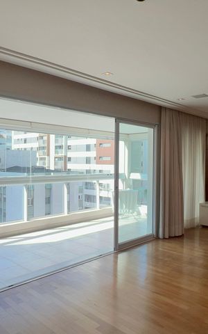 Apartamento para alugar com 162m², 3 quartos e 4 vagas Apartamento para alugar com 162m², 3 quartos e 4 vagasSala
