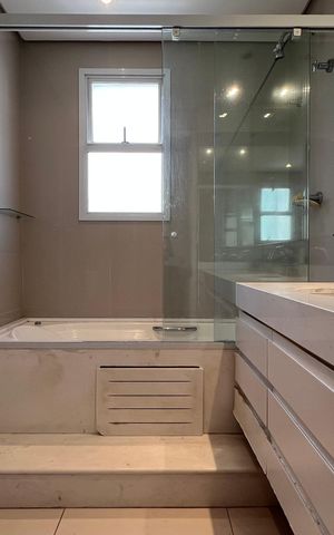 Apartamento para alugar com 162m², 3 quartos e 4 vagas Apartamento para alugar com 162m², 3 quartos e 4 vagasBanheiro da Suíte 3