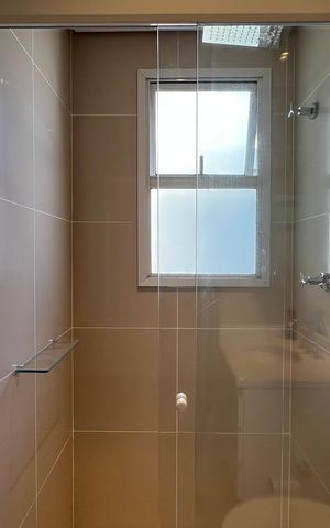 Apartamento para alugar com 162m², 3 quartos e 4 vagas Apartamento para alugar com 162m², 3 quartos e 4 vagasBanheiro da Suíte 1