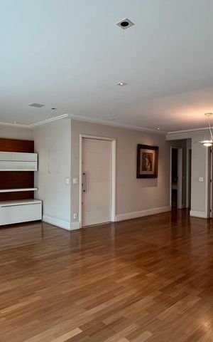 Apartamento para alugar com 162m², 3 quartos e 4 vagas Apartamento para alugar com 162m², 3 quartos e 4 vagasSala