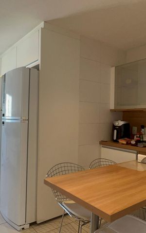 Apartamento para alugar com 162m², 3 quartos e 4 vagas Apartamento para alugar com 162m², 3 quartos e 4 vagasCozinha