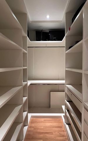 Apartamento para alugar com 162m², 3 quartos e 4 vagas Apartamento para alugar com 162m², 3 quartos e 4 vagasCloset da suíte 3