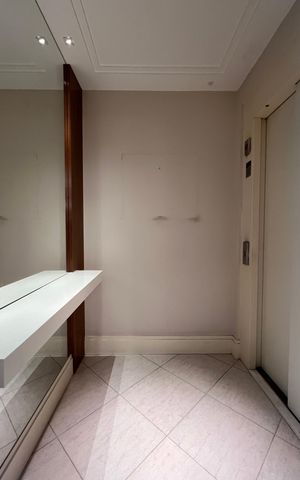 Apartamento para alugar com 162m², 3 quartos e 4 vagas Apartamento para alugar com 162m², 3 quartos e 4 vagasEntrada