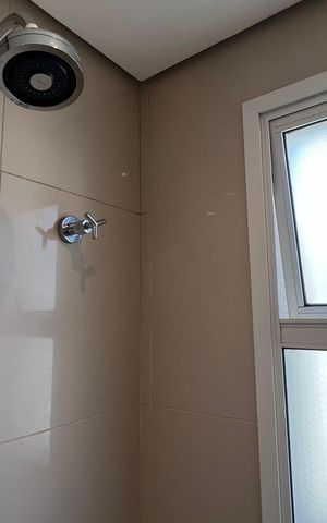 Apartamento para alugar com 162m², 3 quartos e 4 vagas Apartamento para alugar com 162m², 3 quartos e 4 vagasBanheiro da Suíte 2