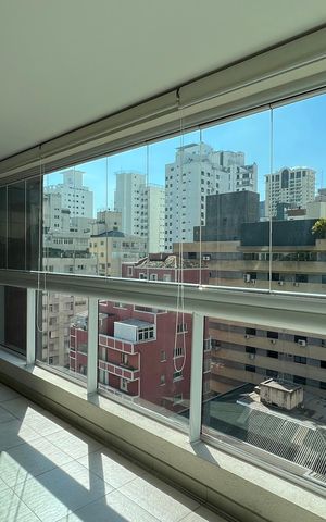 Apartamento para alugar com 162m², 3 quartos e 4 vagas Apartamento para alugar com 162m², 3 quartos e 4 vagasVaranda