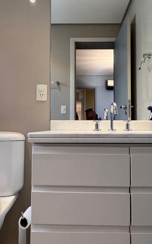 Apartamento para alugar com 162m², 3 quartos e 4 vagas Apartamento para alugar com 162m², 3 quartos e 4 vagasBanheiro da Suíte 1