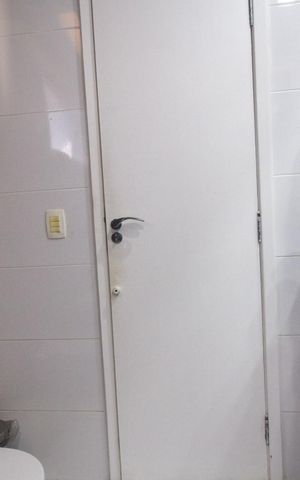 Casa de condomínio à venda com 374m², 5 quartos e 3 vagas Casa de condomínio à venda com 374m², 5 quartos e 3 vagasBanheiro 1 da Suíte 4