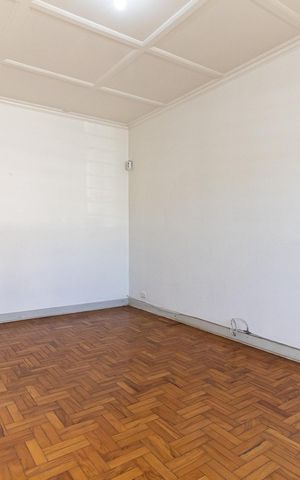 Casa à venda com 197m², 2 quartos e 2 vagas Casa à venda com 197m², 2 quartos e 2 vagasSala