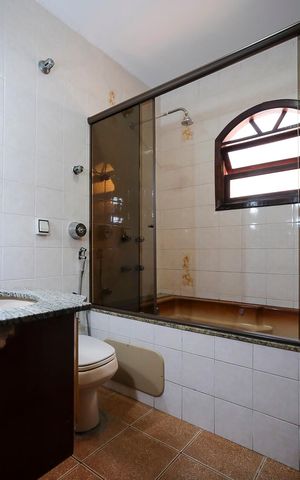 Casa à venda com 189m², 4 quartos e 2 vagasBanheiro Social