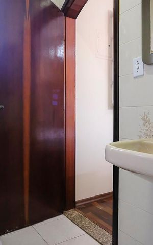 Casa à venda com 189m², 4 quartos e 2 vagasBanheiro da suíte