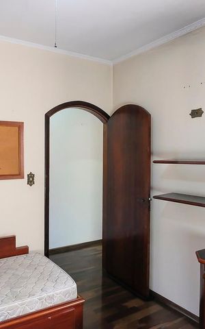 Casa à venda com 189m², 4 quartos e 2 vagasQuarto 1