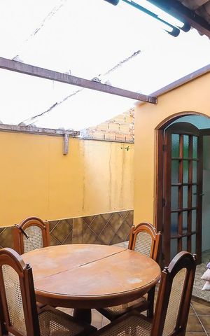 Casa à venda com 189m², 4 quartos e 2 vagasQuintal
