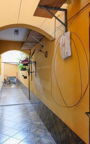 Casa à venda com 189m², 4 quartos e 2 vagasCorredor