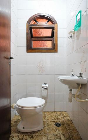 Casa à venda com 189m², 4 quartos e 2 vagasBanheiro de Serviço