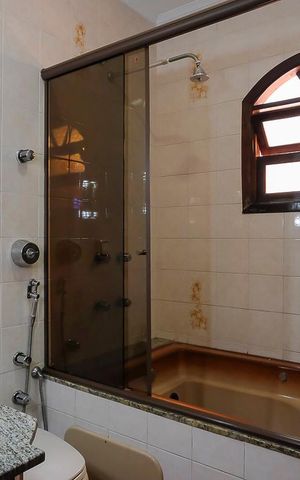 Casa à venda com 189m², 4 quartos e 2 vagasBanheiro Social