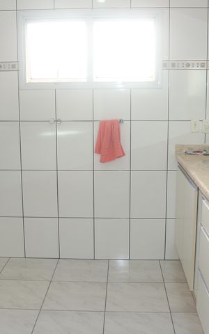 Casa à venda com 300m², 4 quartos e 4 vagasBanheiro da Suíte 1
