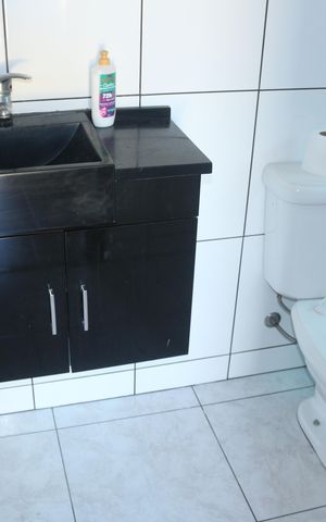 Casa à venda com 300m², 4 quartos e 4 vagasBanheiro da Suíte 4