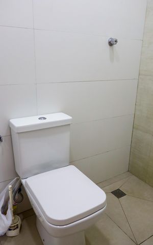 Casa à venda com 180m², 3 quartos e 1 vaga Casa à venda com 180m², 3 quartos e 1 vagaBanheiro da Suíte 1