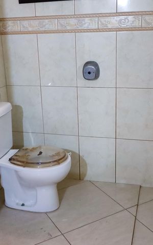 Casa à venda com 180m², 3 quartos e 1 vaga Casa à venda com 180m², 3 quartos e 1 vagaBanheiro da Suíte 2