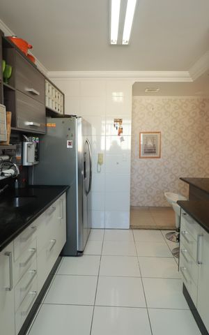 Apartamento à venda com 98m², 4 quartos e 2 vagasCozinha