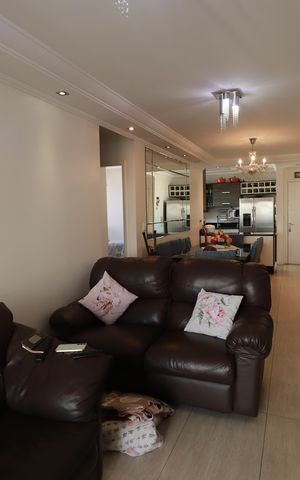 Apartamento à venda com 98m², 4 quartos e 2 vagasSala