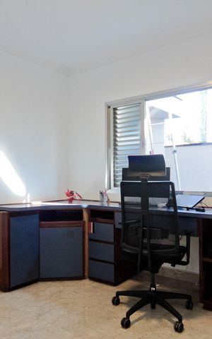Casa à venda com 290m², 4 quartos e 3 vagas Casa à venda com 290m², 4 quartos e 3 vagasQuarto 1