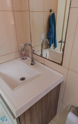 Apartamento à venda com 49m², 2 quartos e 1 vaga Apartamento à venda com 49m², 2 quartos e 1 vagaBanheiro