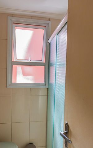 Apartamento à venda com 49m², 2 quartos e 1 vaga Apartamento à venda com 49m², 2 quartos e 1 vagaBanheiro