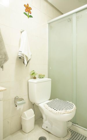 Apartamento à venda com 75m², 2 quartos e 2 vagasBanheiro da Suíte