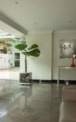 Apartamento à venda com 75m², 2 quartos e 2 vagasHall social