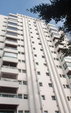 Apartamento à venda com 75m², 2 quartos e 2 vagasFachada