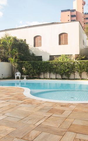 Apartamento à venda com 75m², 2 quartos e 2 vagasÁrea comum - Piscina