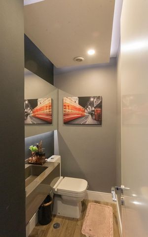 Apartamento à venda com 75m², 2 quartos e 2 vagas Apartamento à venda com 75m², 2 quartos e 2 vagasLavabo da Sala