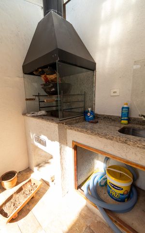 Casa à venda com 324m², 3 quartos e 2 vagas Casa à venda com 324m², 3 quartos e 2 vagasChurrasqueira