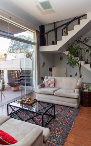 Casa à venda com 324m², 3 quartos e 2 vagas Casa à venda com 324m², 3 quartos e 2 vagasSala 1