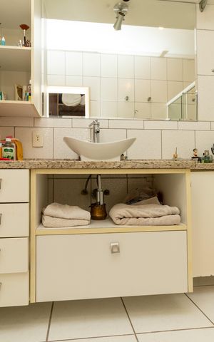 Casa à venda com 324m², 3 quartos e 2 vagas Casa à venda com 324m², 3 quartos e 2 vagasBanheiro da Suíte