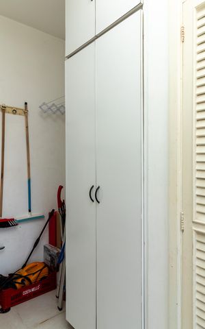 Casa à venda com 324m², 3 quartos e 2 vagas Casa à venda com 324m², 3 quartos e 2 vagasÁrea de Serviço