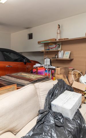 Casa à venda com 324m², 3 quartos e 2 vagas Casa à venda com 324m², 3 quartos e 2 vagasGaragem